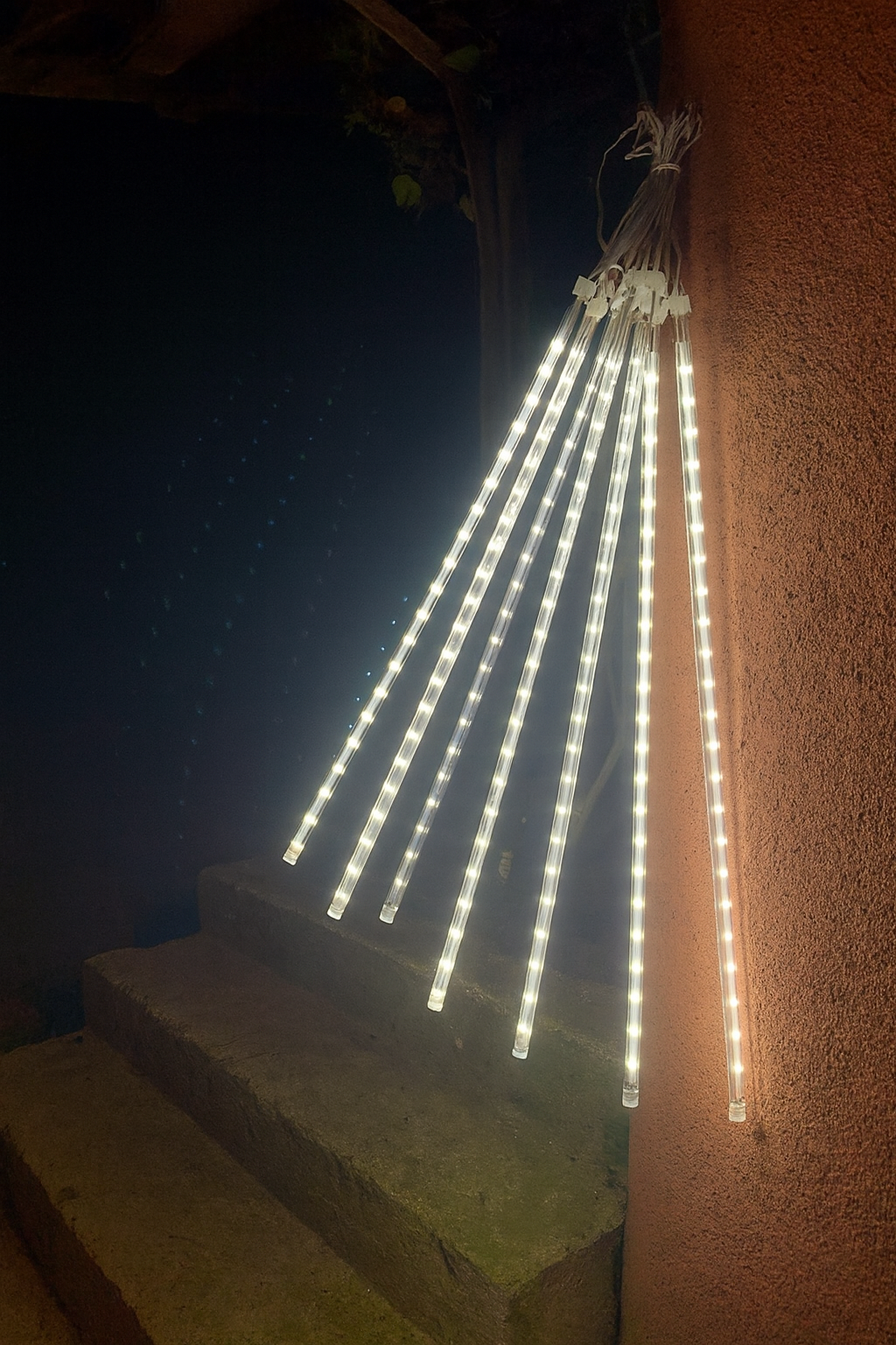 светят много ярко 